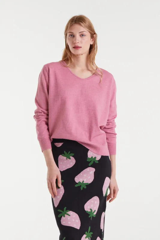 Jersey de punto cuello pico rosa sold by Compania Fantasica