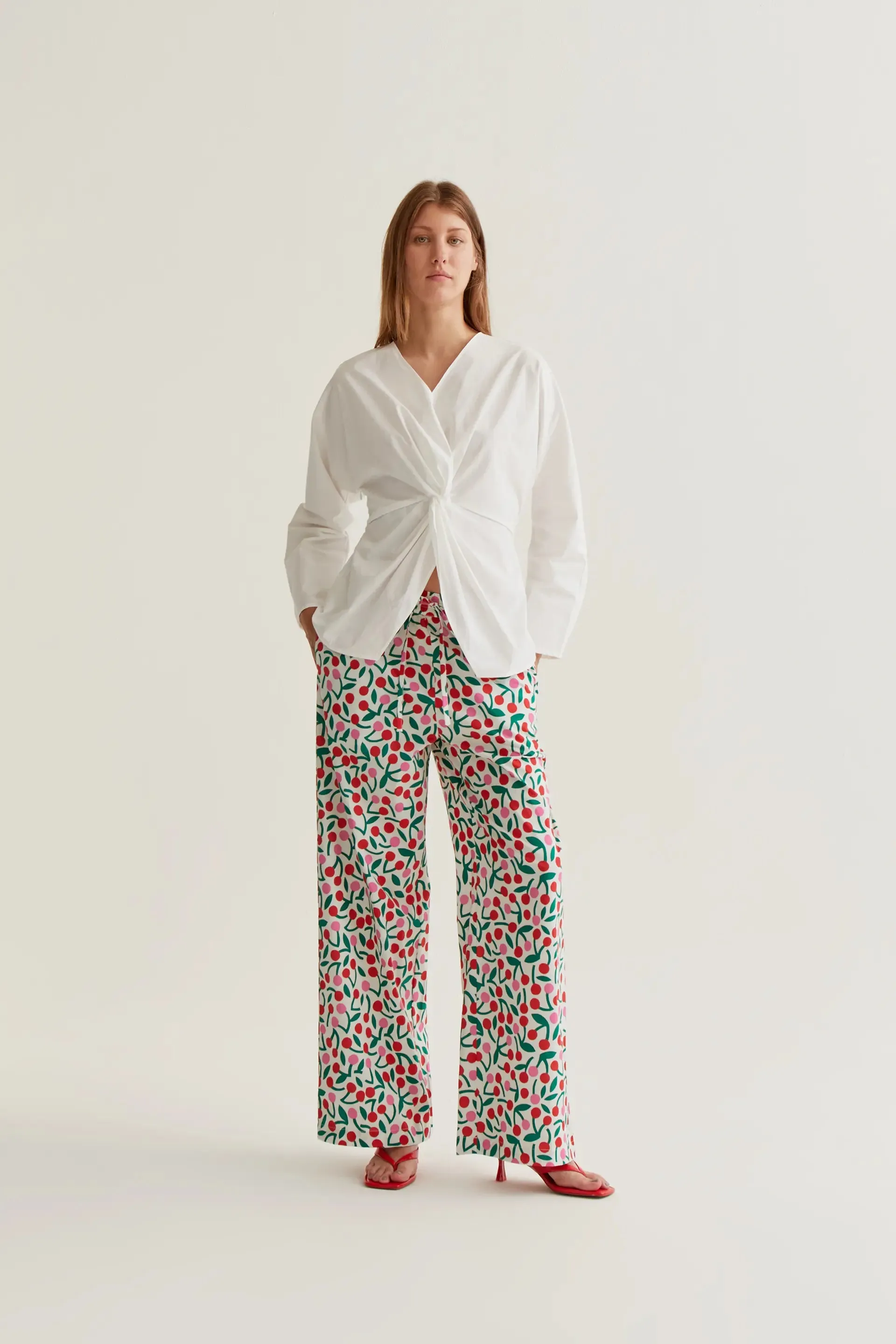 Top drapeado blanco sold by Compania Fantasica product image thumbnail 5