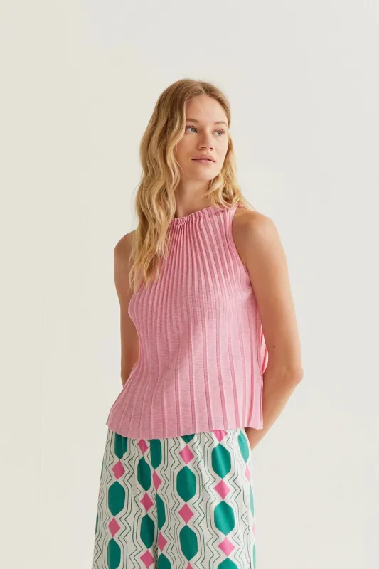 Top plisado rosa sold by Compania Fantasica