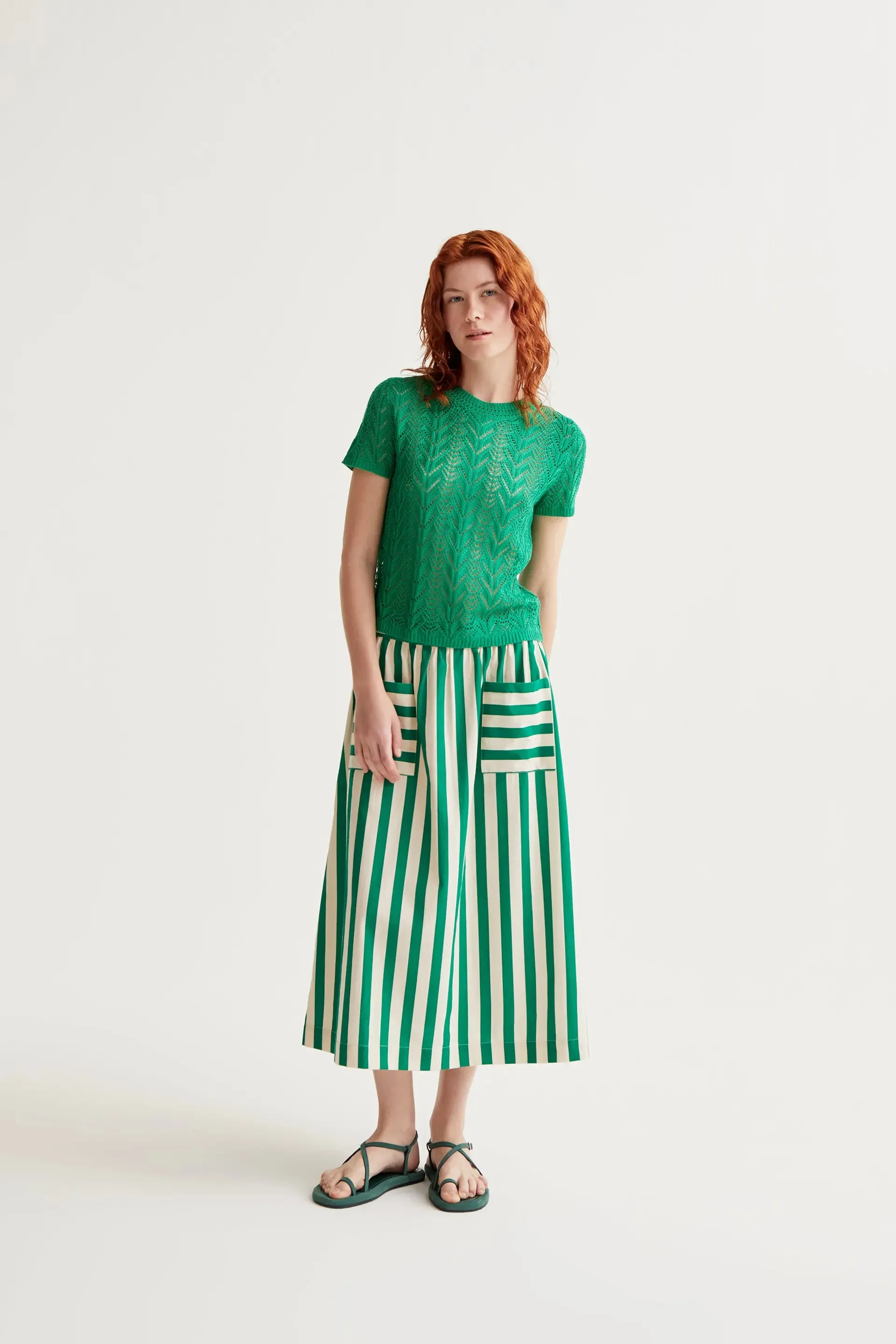 Top bordado calado en forma de flor verde sold by Compania Fantasica product image thumbnail 4