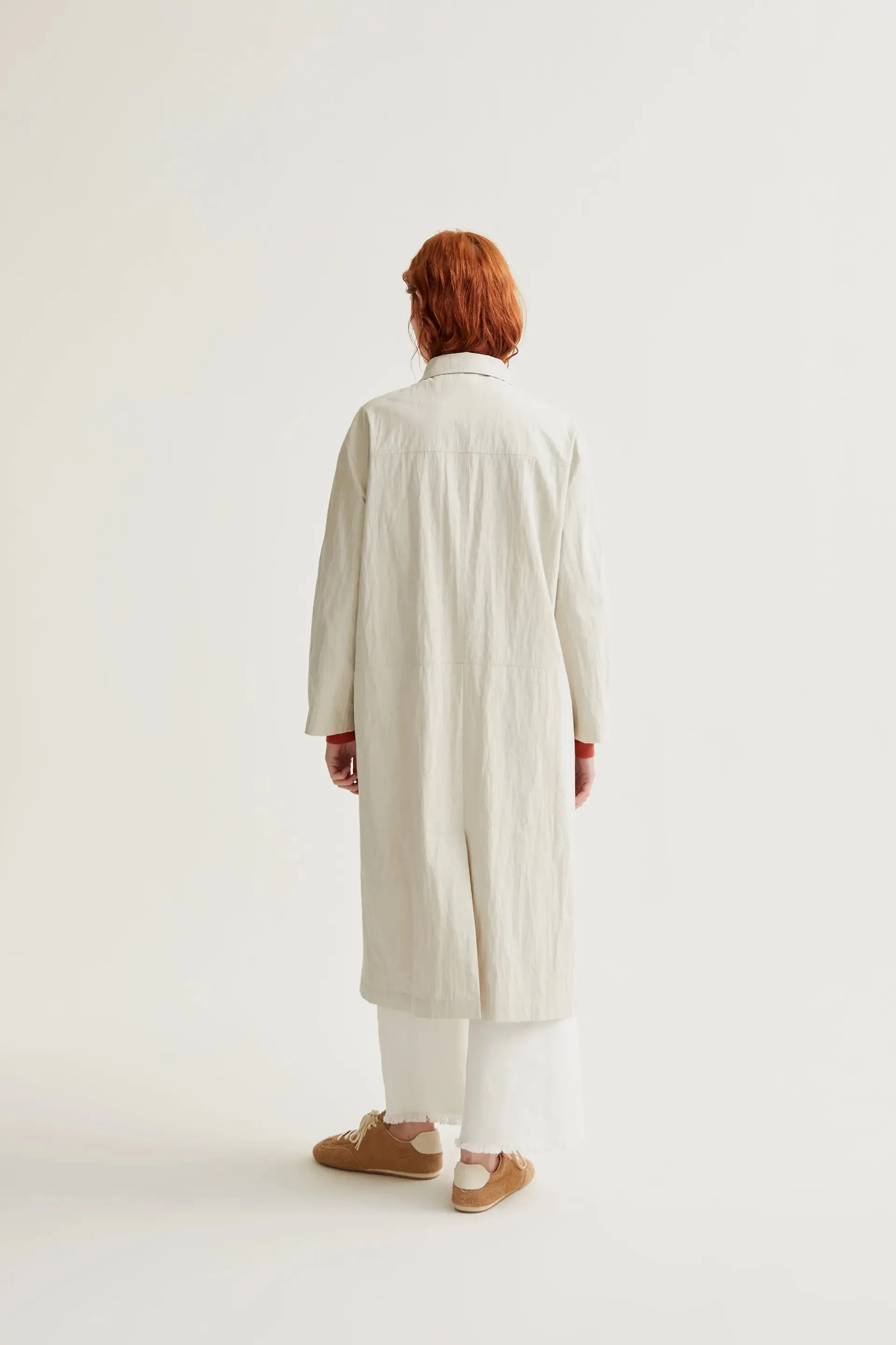 Gabardina blanco roto sold by Compania Fantasica product image thumbnail 3