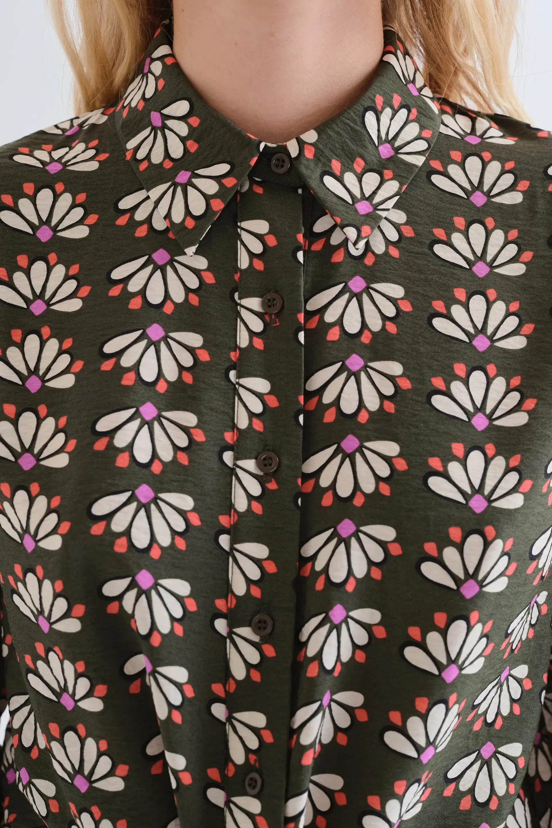 Camisa con estampado Geometry sold by Compania Fantasica product image thumbnail 3
