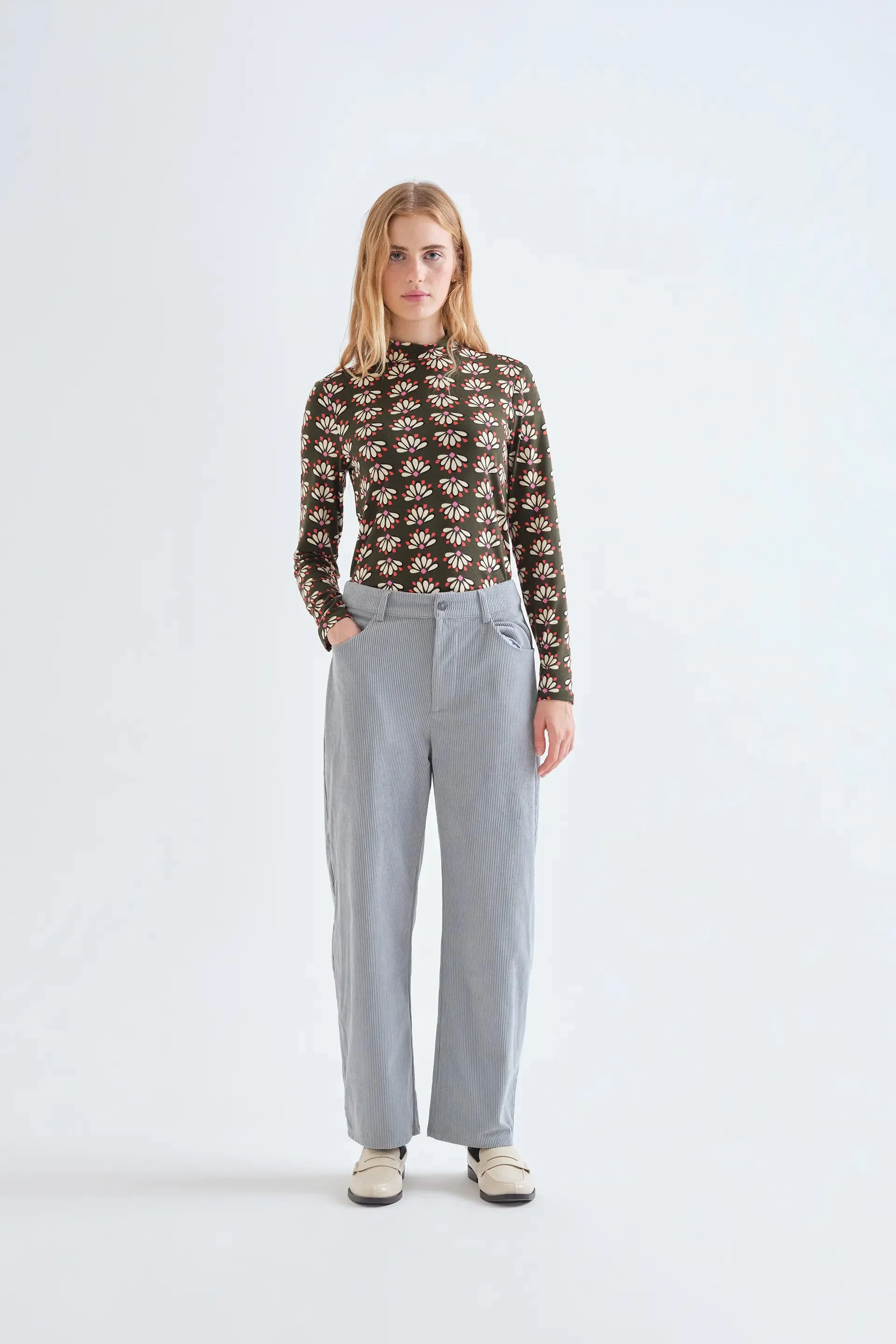 Camiseta con estampado Geometry sold by Compania Fantasica product image thumbnail 4