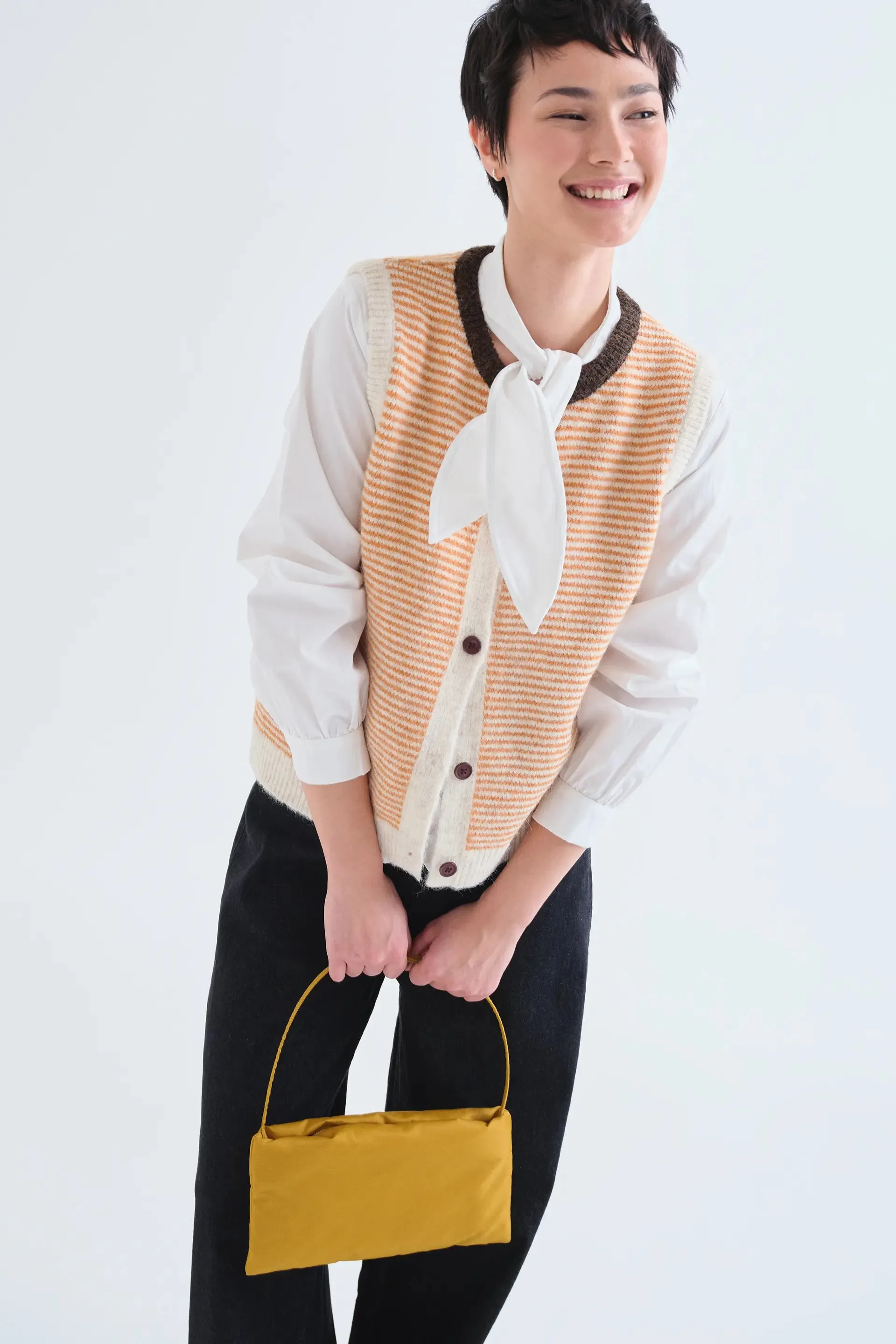 Chaleco de punto con estampado de rayas naranja y blanco sold by Compania Fantasica product image thumbnail 5