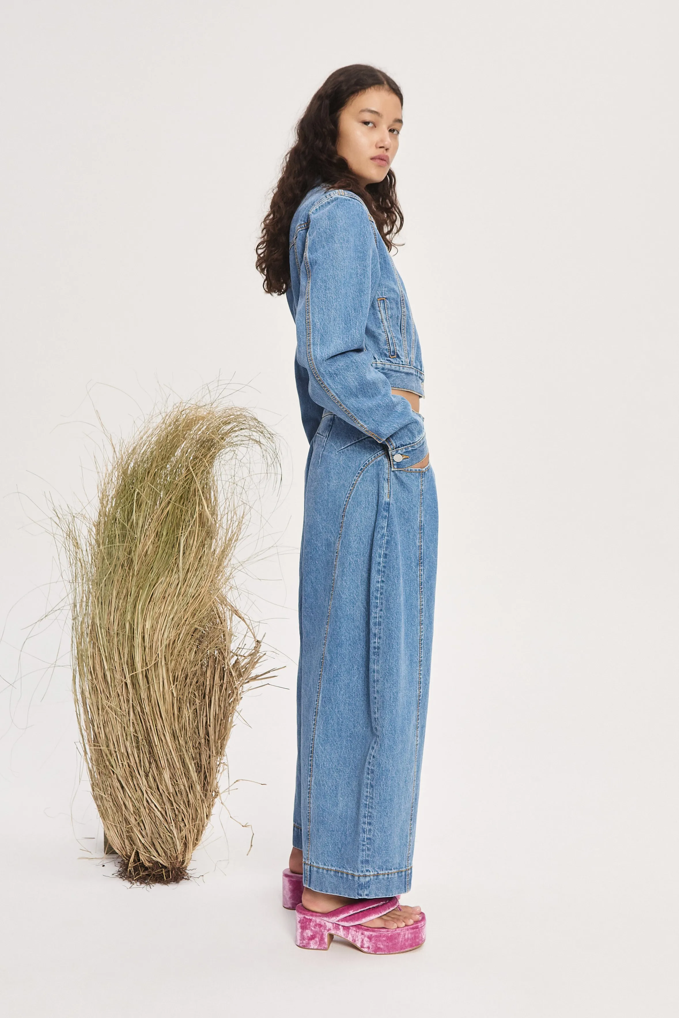 STEPHI COCOON LEG DENIM JEAN sold by Alemais product image thumbnail 3