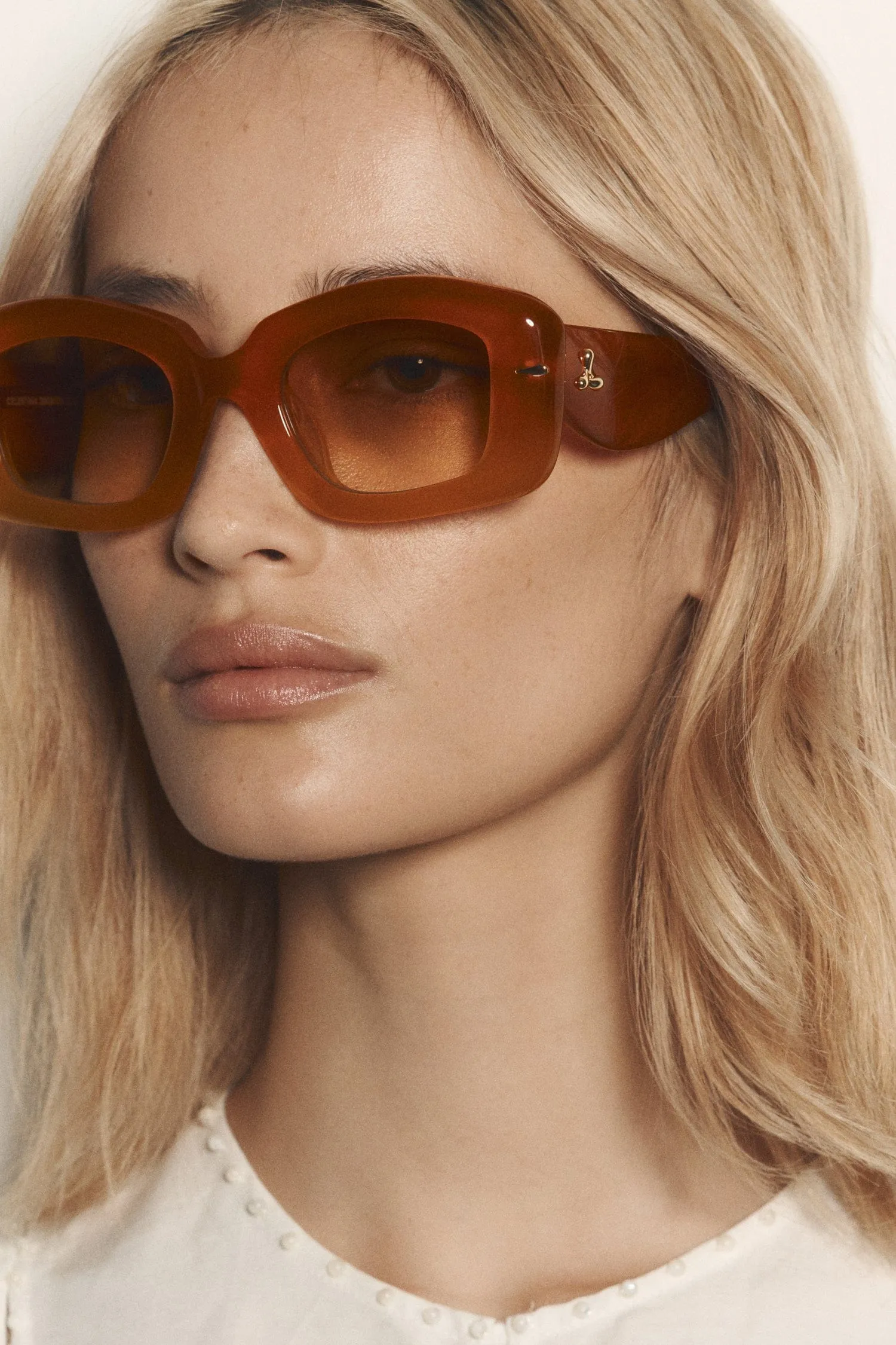 LE SPECS CELESTINA AMBER GRAD sold by Alemais product image thumbnail 2