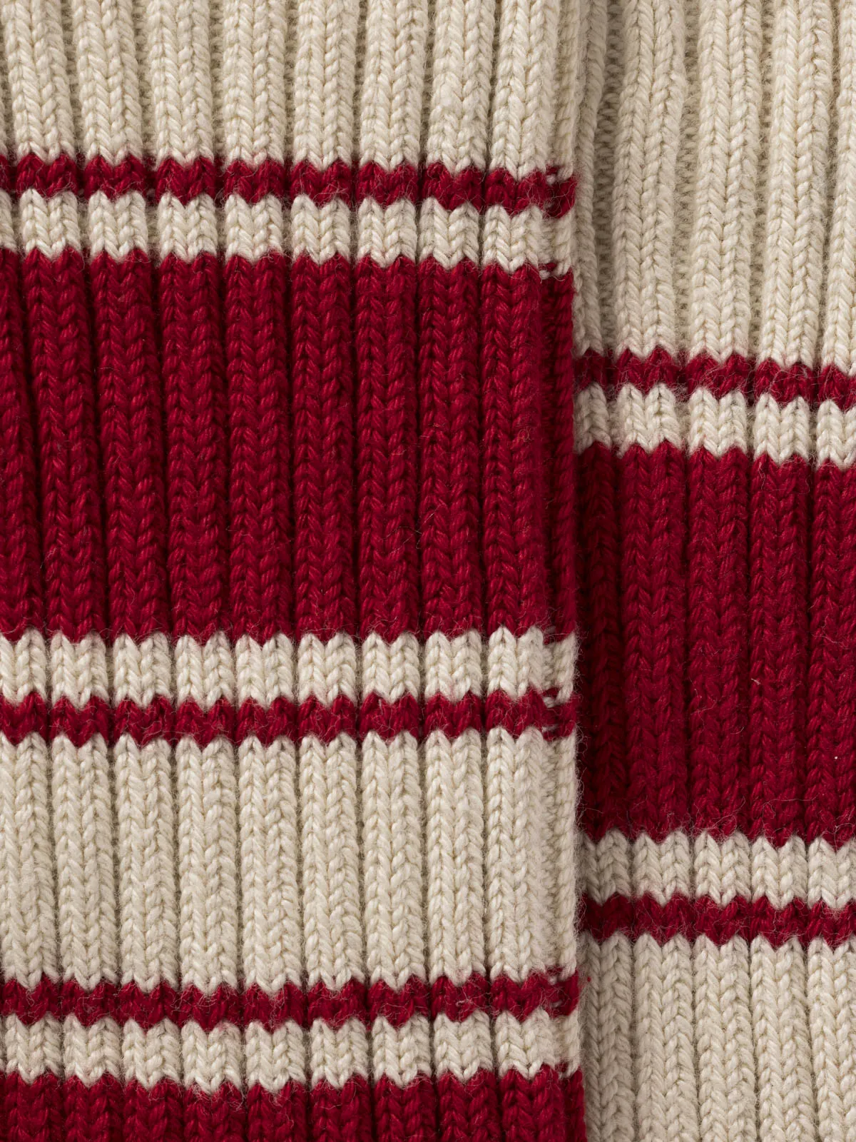 STANISLAS Rouge sold by ROYALTIES product image thumbnail 3