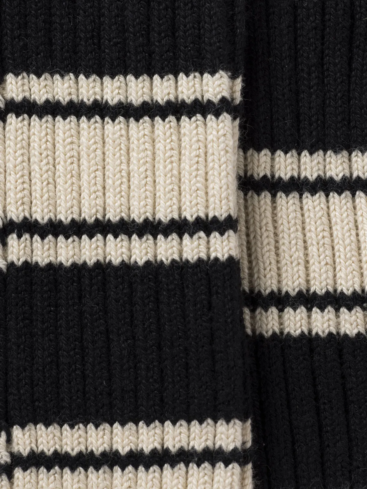 STANISLAS Nero sold by ROYALTIES product image thumbnail 3