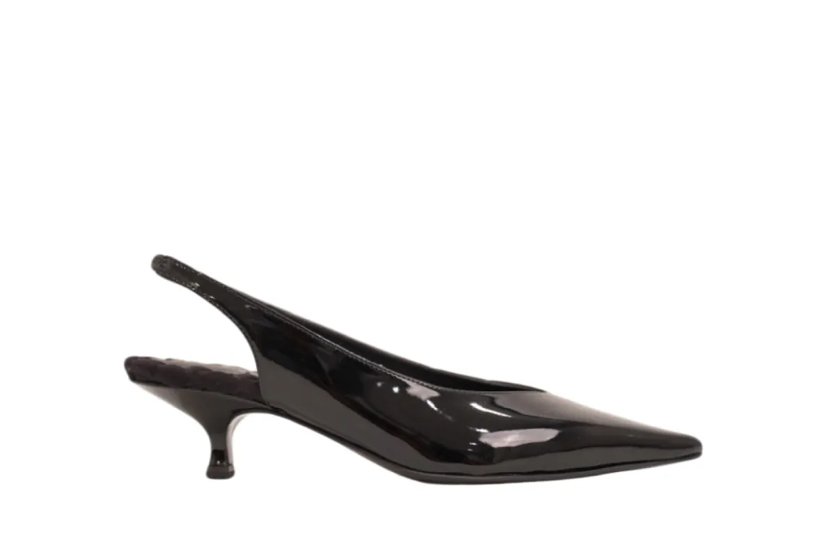 SILVANA sold by AERA