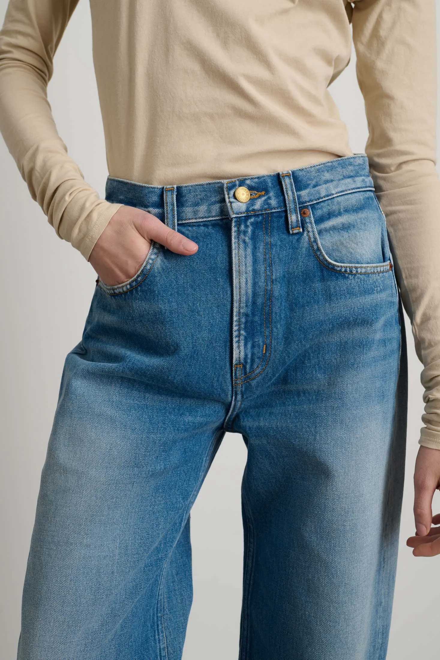 Leroy Mid Relaxed Bow Hyde Wash sold by B Sides Jeans product image thumbnail 4