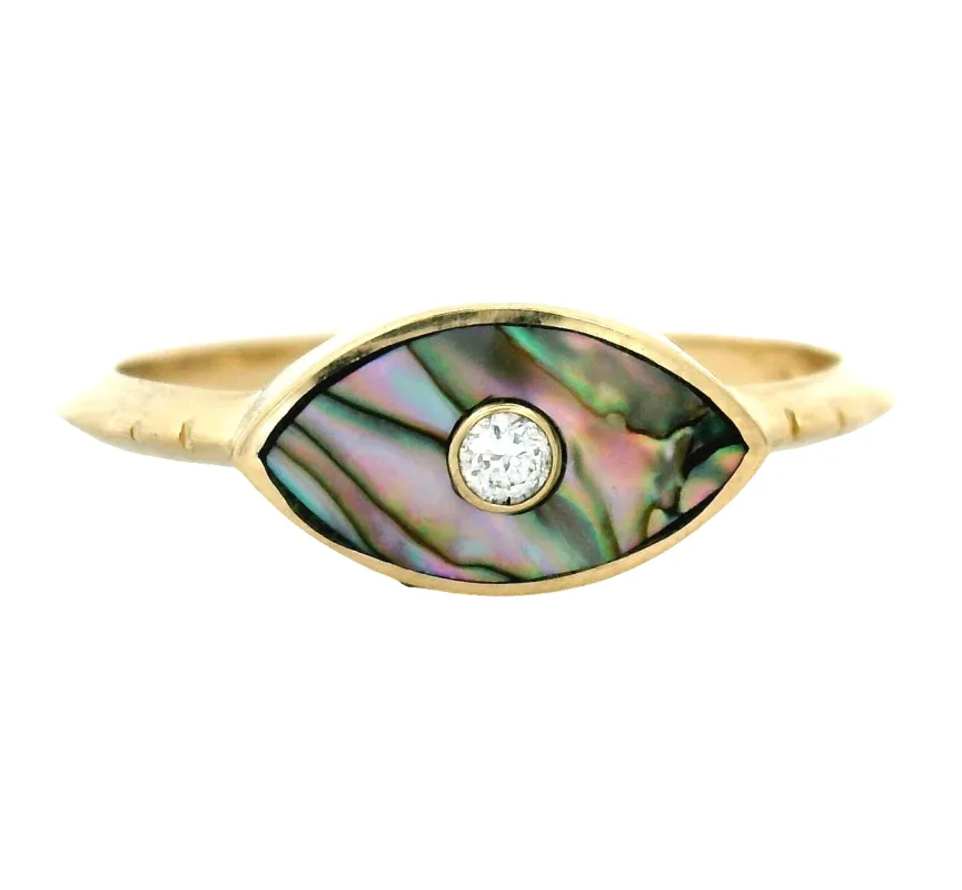 The Anja Ring made by Young In The Mountains