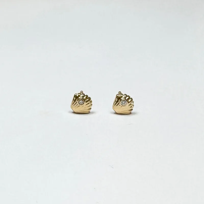 clam shell studs sold by Theodosia