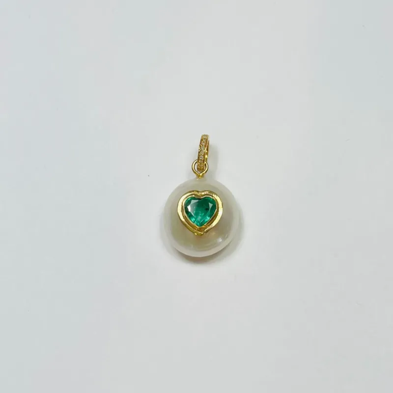emeral hearl pearl pendant sold by Theodosia