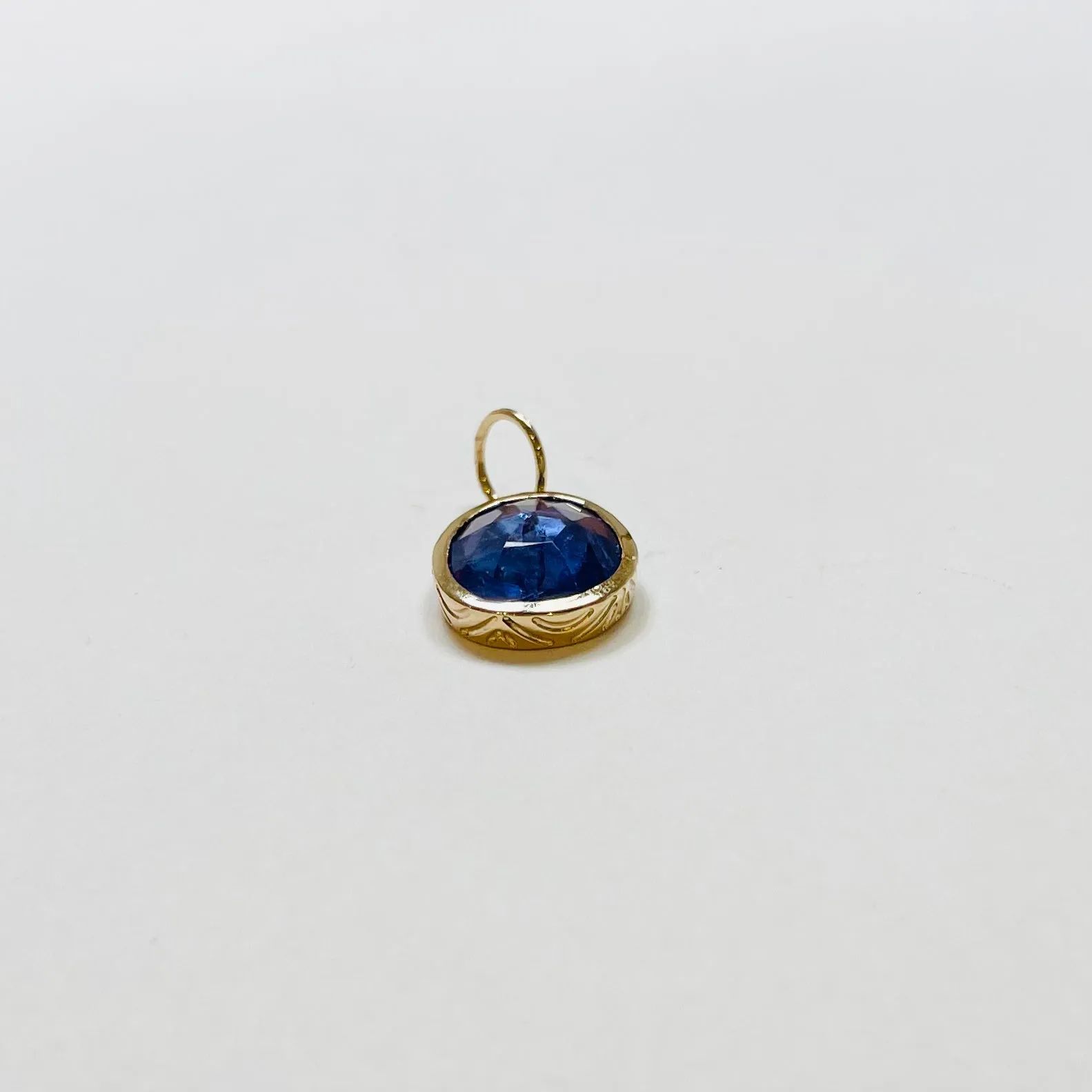 tanzanite pendant sold by Theodosia product image thumbnail 2