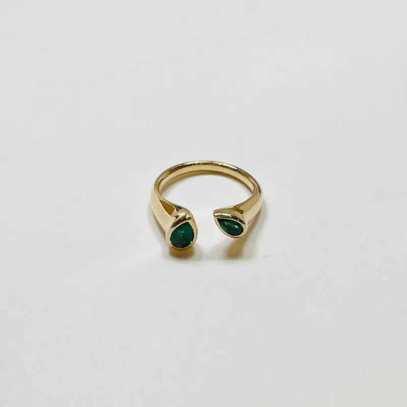 emerald claw ring made by Theodosia