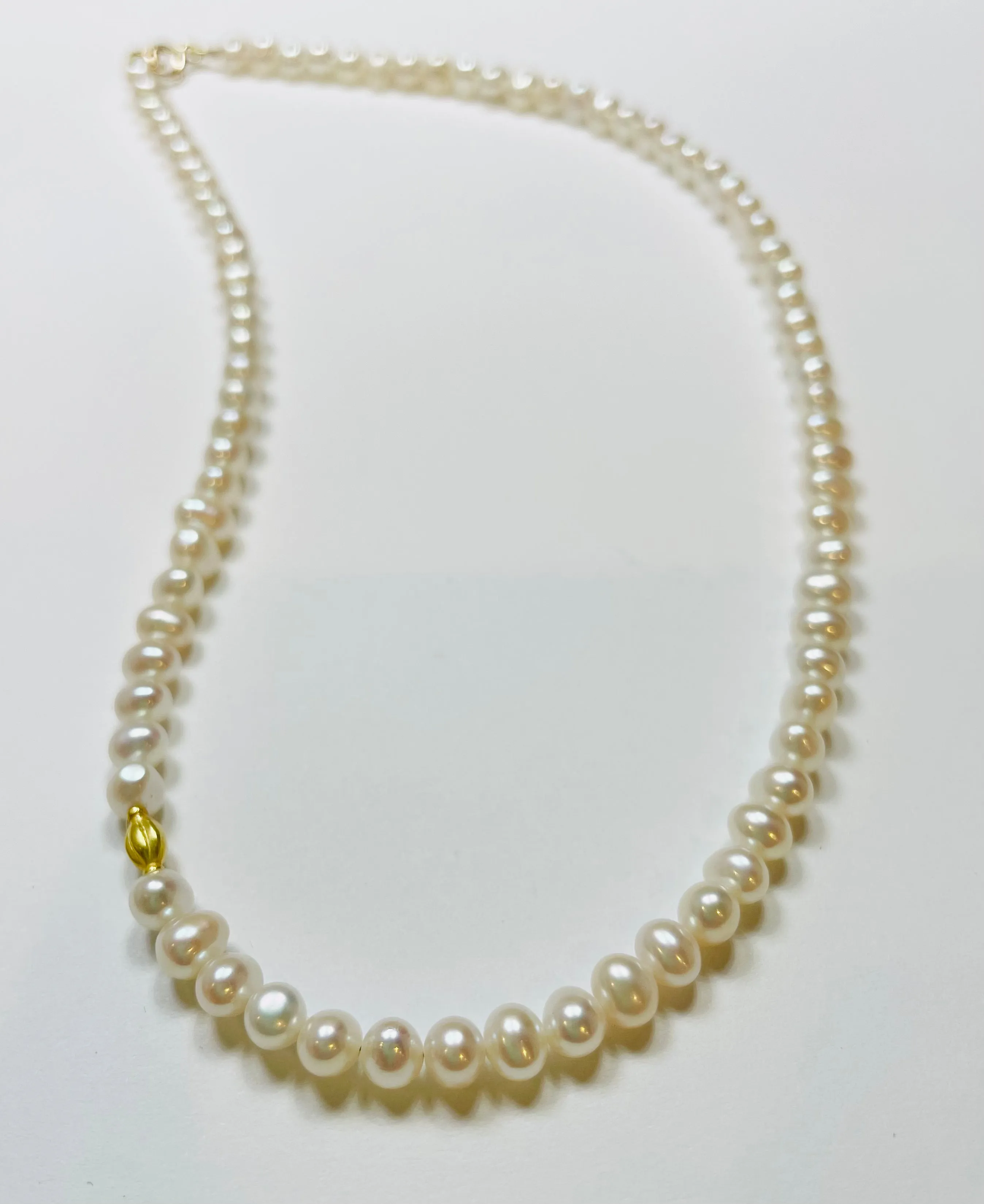 freshwater pearl choker sold by Theodosia product image thumbnail 2