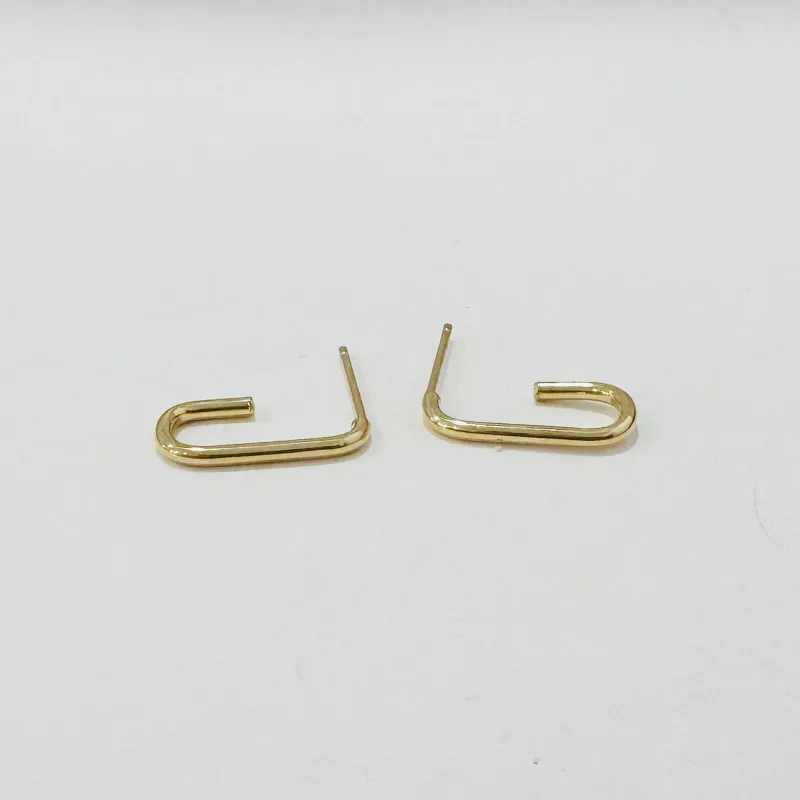 elongated gold hoops, 18 mm made by Theodosia