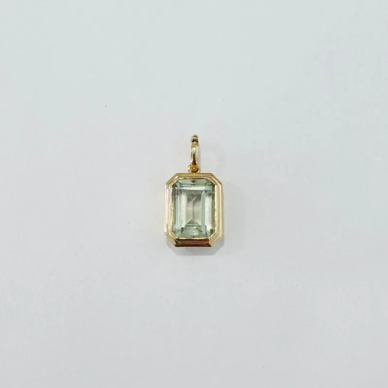 aquamarine pendant made by Theodosia