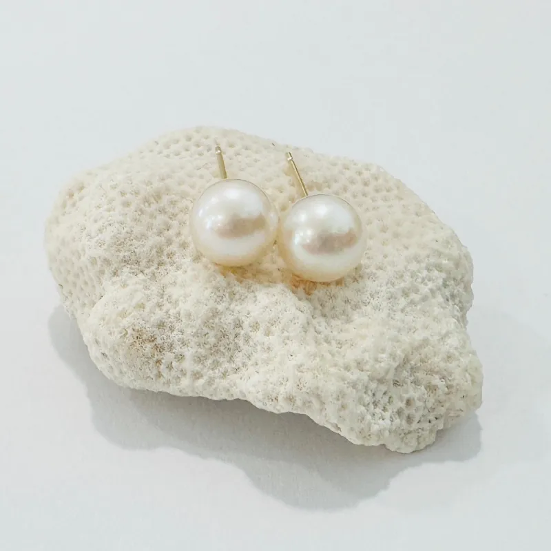 cultured pearl studs made by Theodosia
