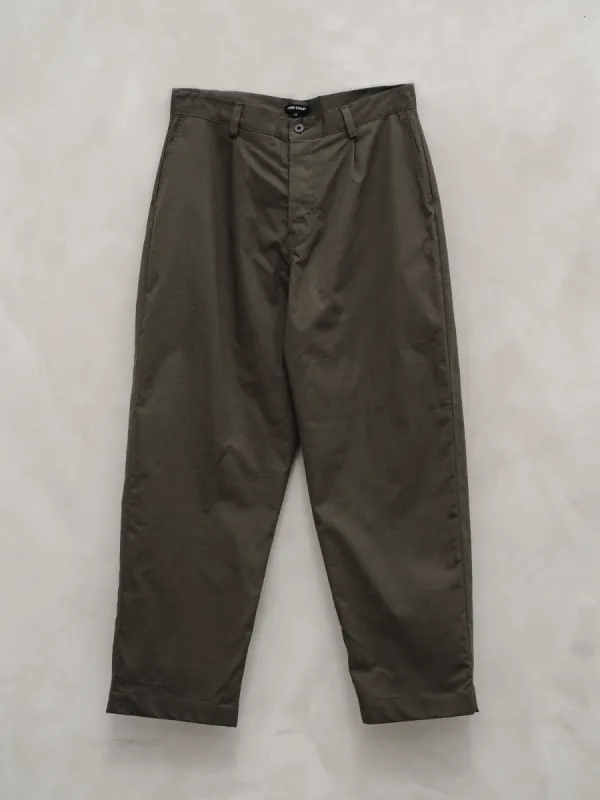 Single Pleat Pant - Organic Cotton Twill, Dark Olive sold by Evan Kinori Mens