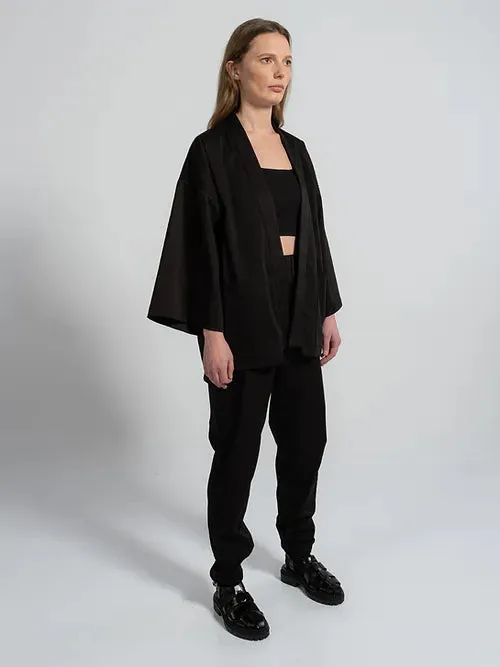 1ER MAI - Kimono in black sold by Odeyalo product image thumbnail 2