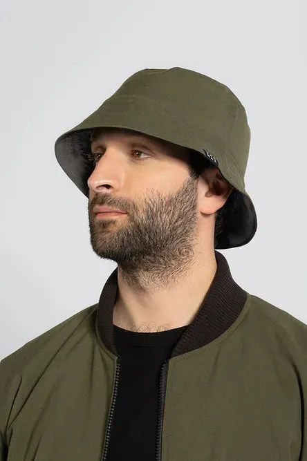 1ER MAI - Reversible bucket hat in olive green/black sold by Odeyalo