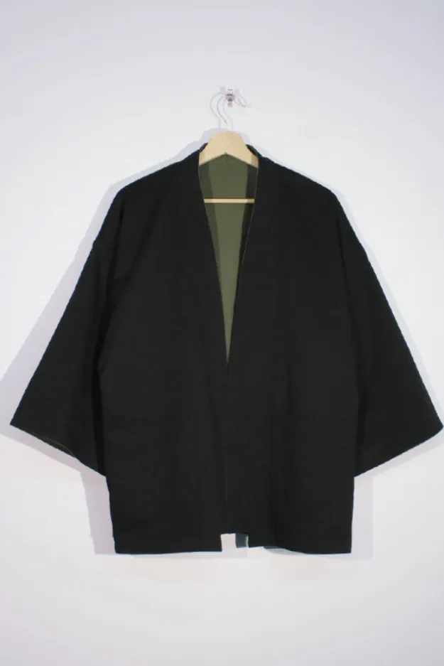 1ER MAI - Reversible kimono in olive green/black sold by Odeyalo product image thumbnail 3