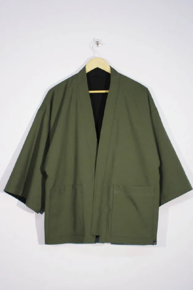 1ER MAI - Reversible kimono in olive green/black sold by Odeyalo product image thumbnail 2