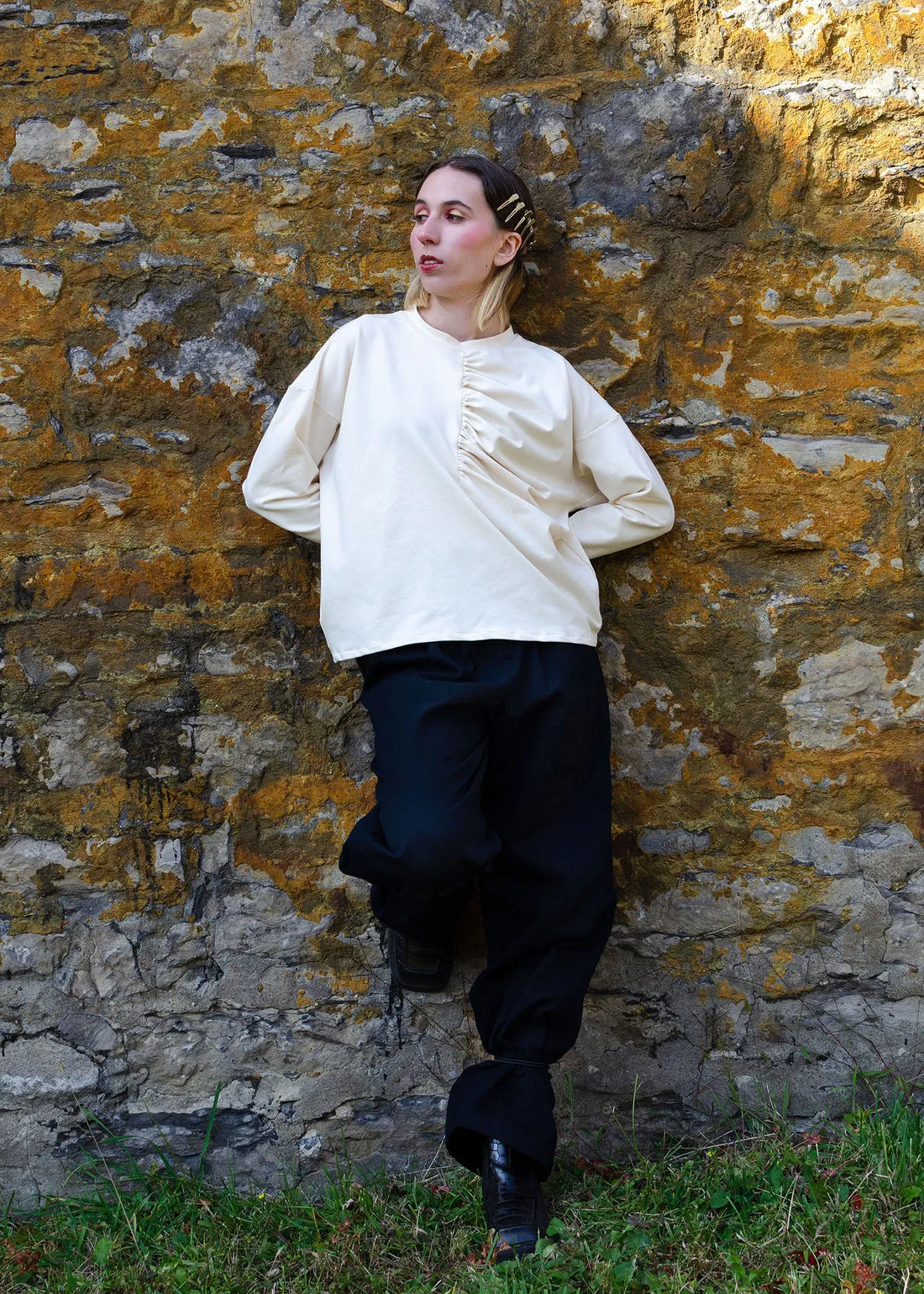 ANDREA.G - Astrid long sleeved top cream sold by Odeyalo product image thumbnail 2