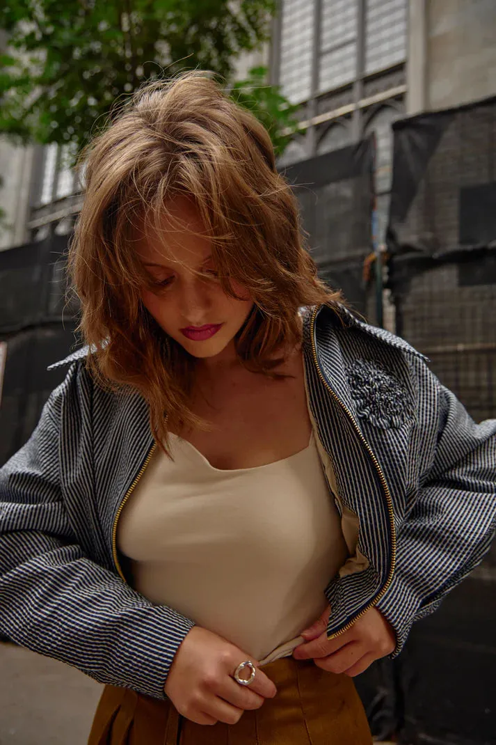 ANDREA.G - Emilie Cropped Jacket sold by Odeyalo product image thumbnail 3