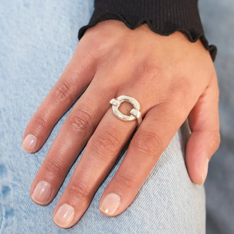 DOVA PRYCE - Boucle ring sold by Odeyalo