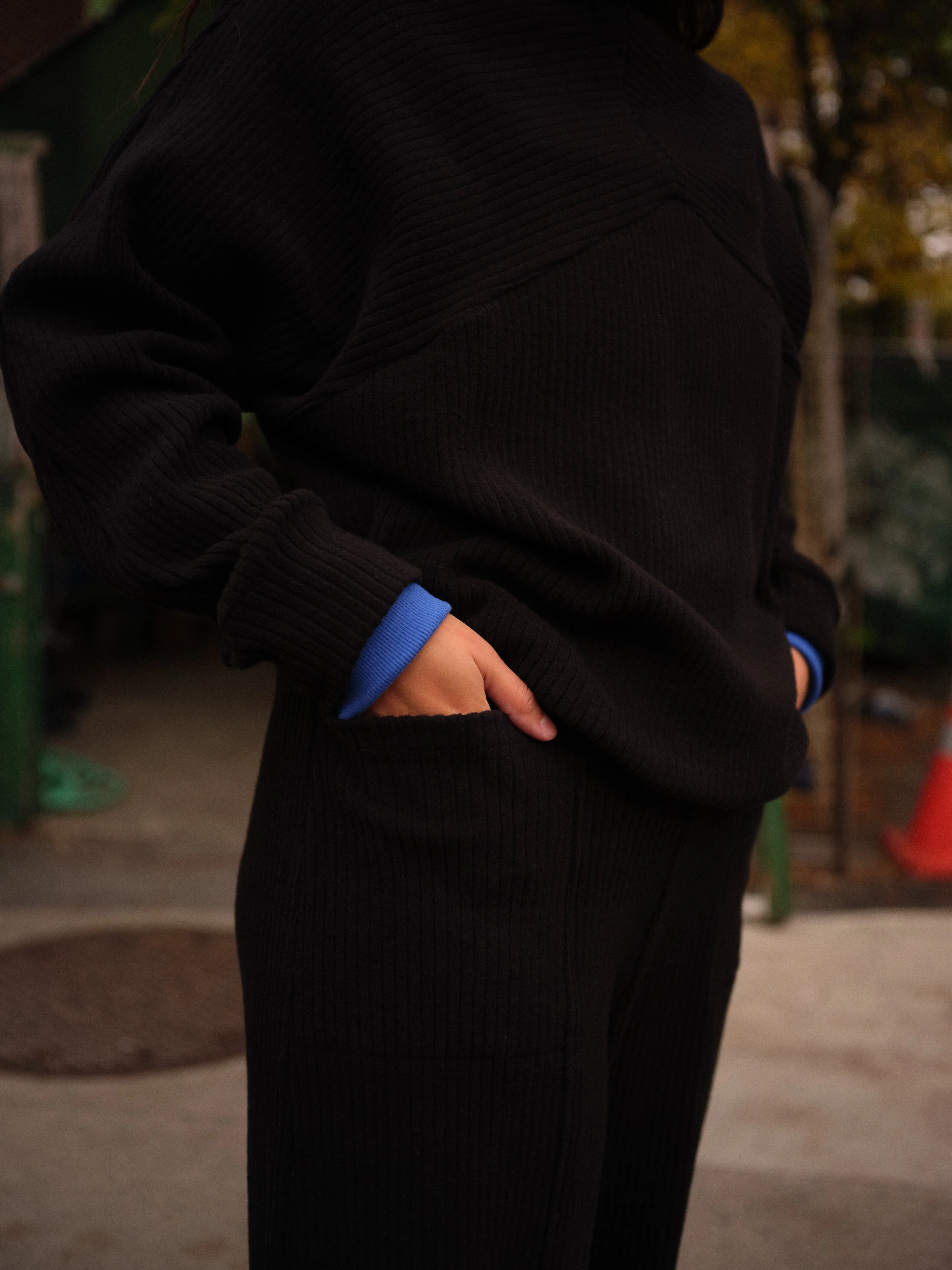 FALCO wide leg pant - XXS with uneven waistband sold by Odeyalo product image thumbnail 3