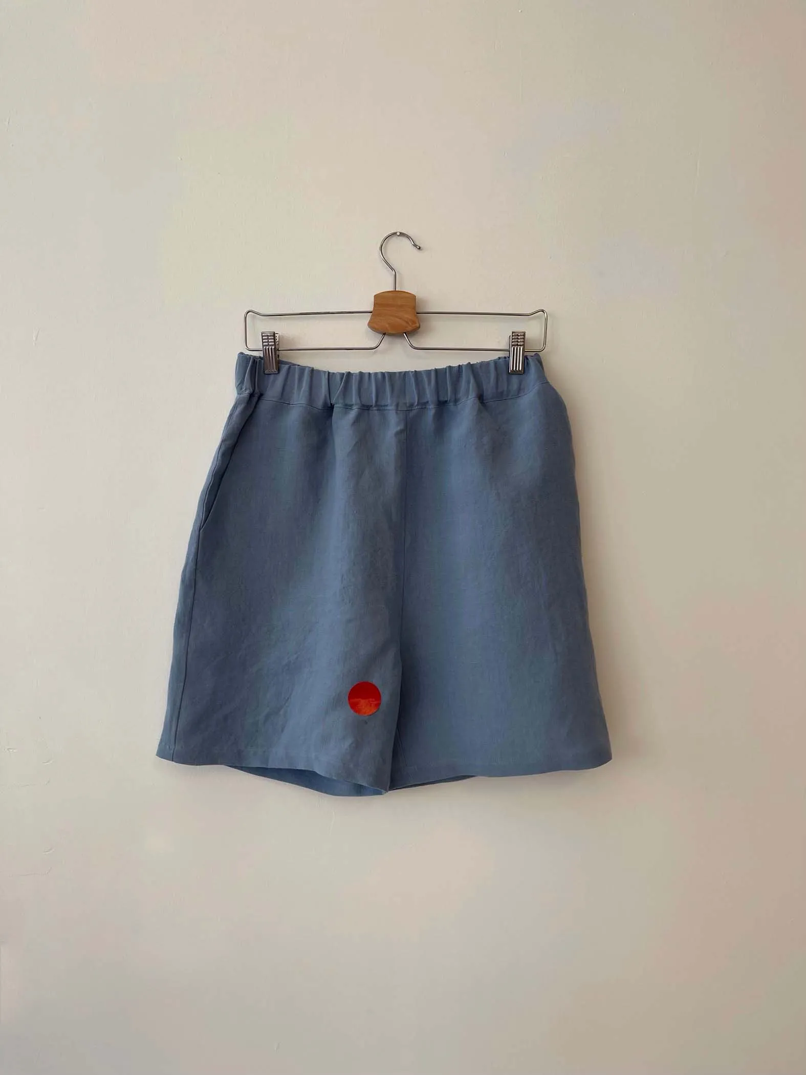 MANDY blue bermuda-M with two stains at front sold by Odeyalo product image thumbnail 5