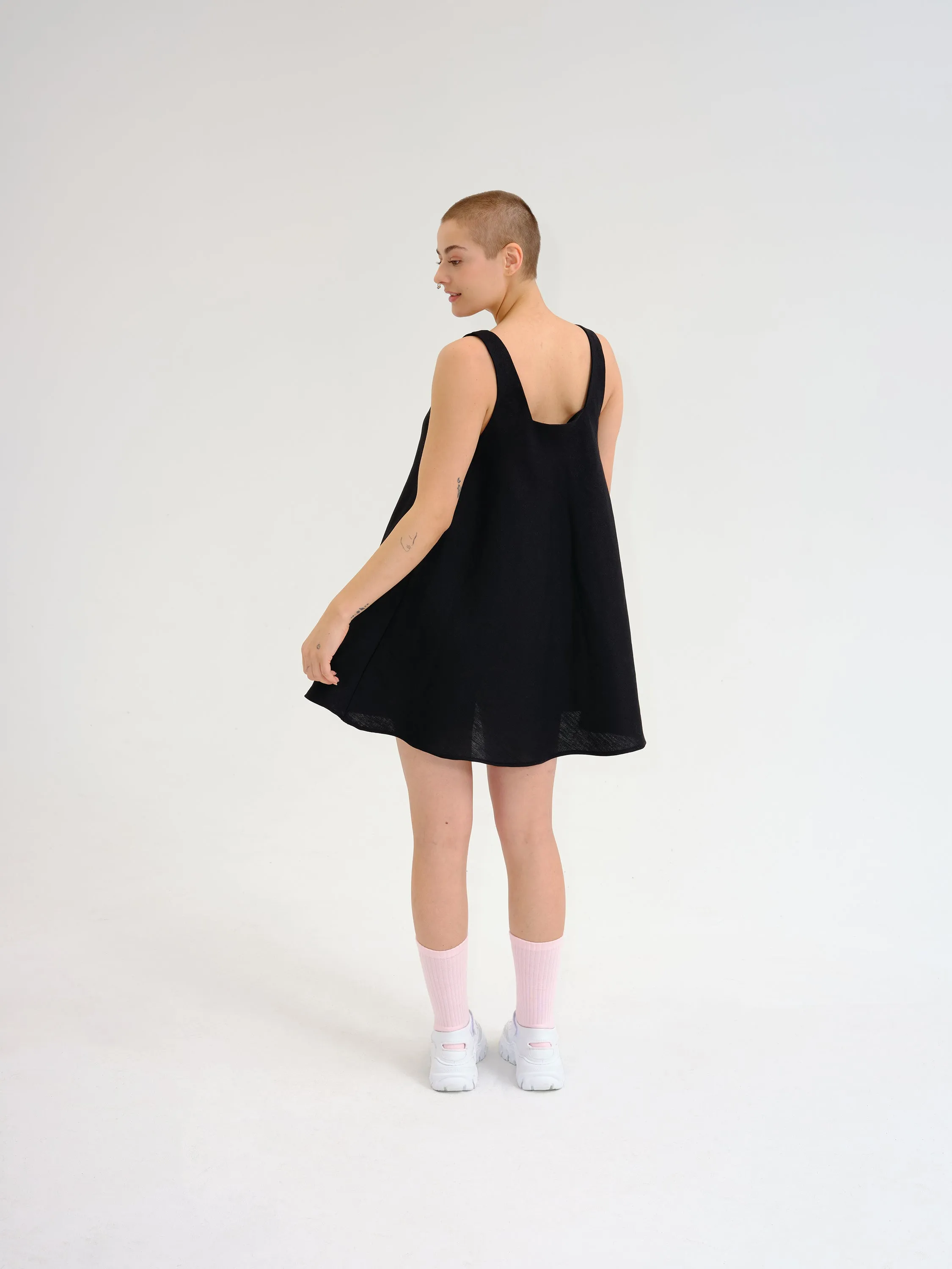 NILI black flare linen dress sold by Odeyalo
