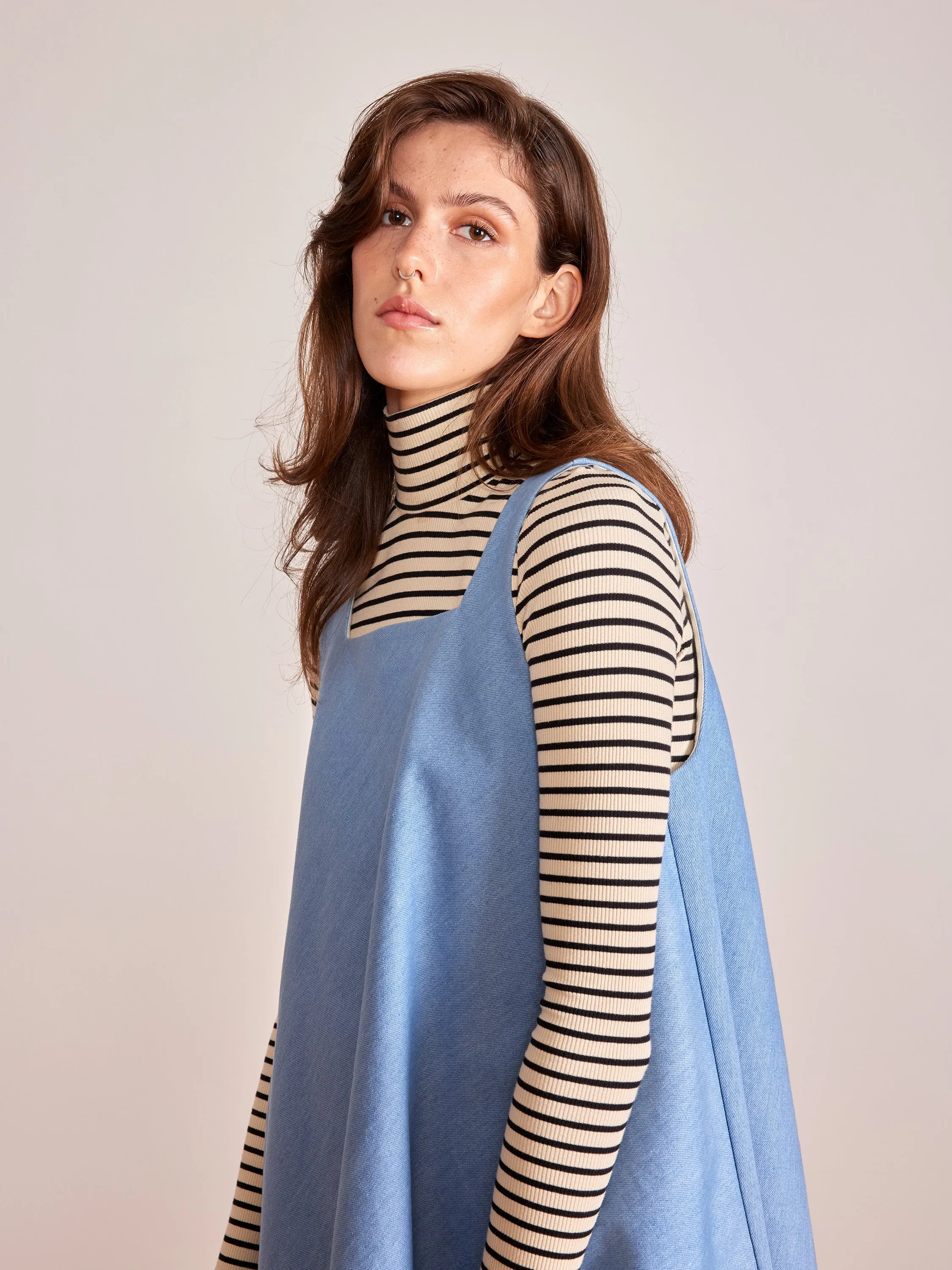 NILI blue denim dress sold by Odeyalo product image thumbnail 3