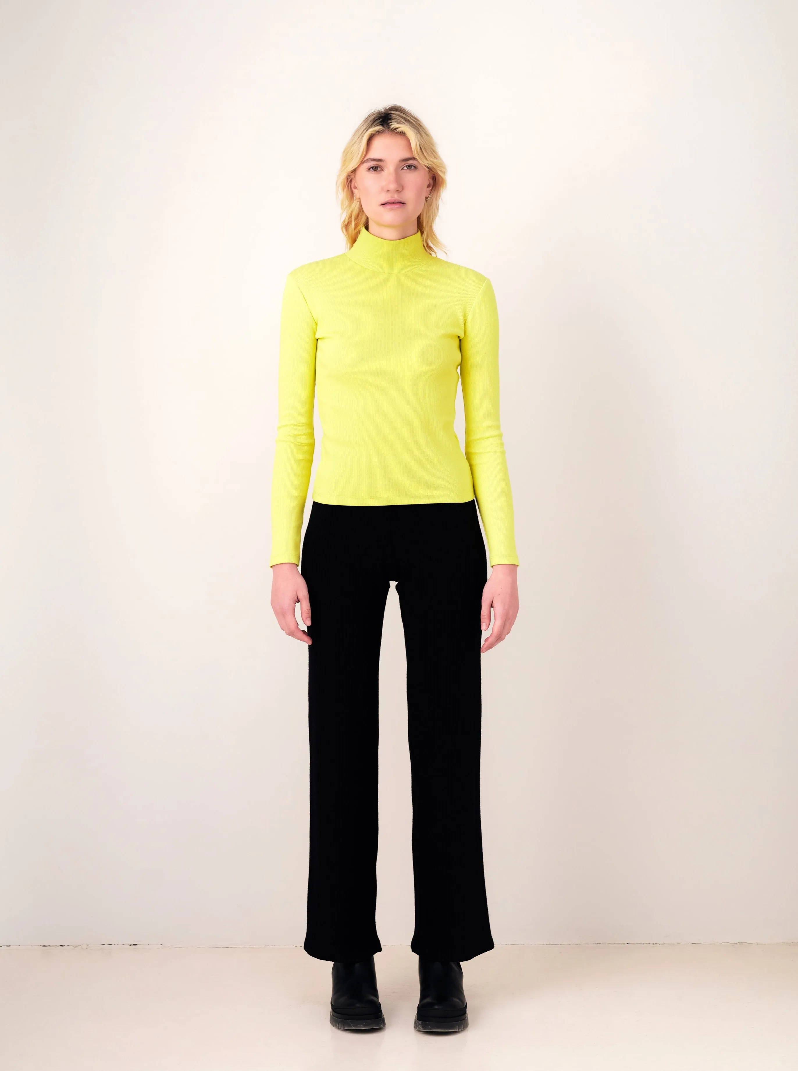 STELLAR black rib pant sold by Odeyalo product image thumbnail 4