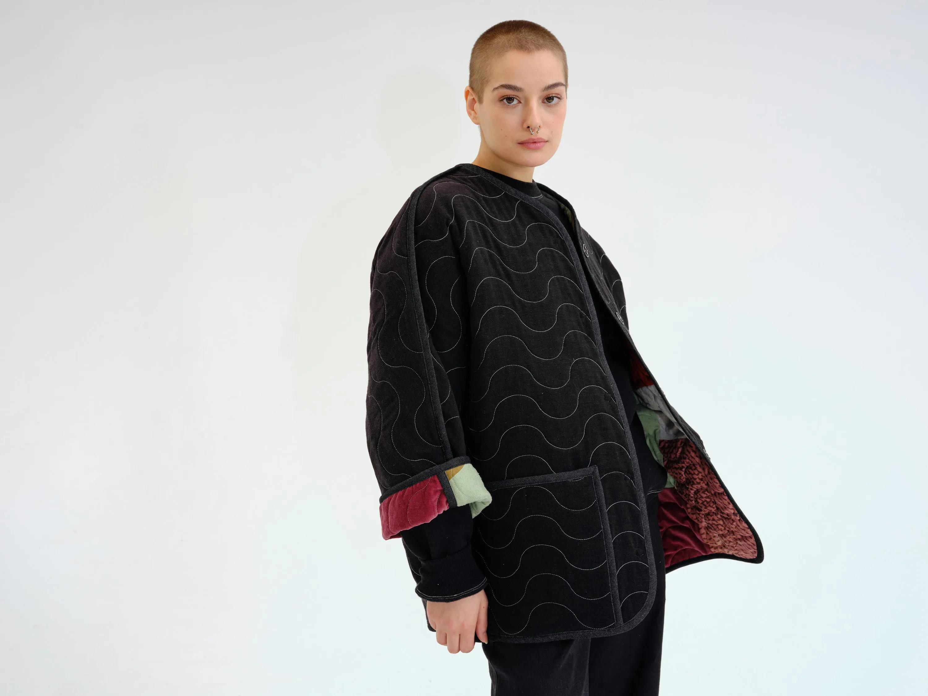 The short coat sold by Odeyalo product image thumbnail 3