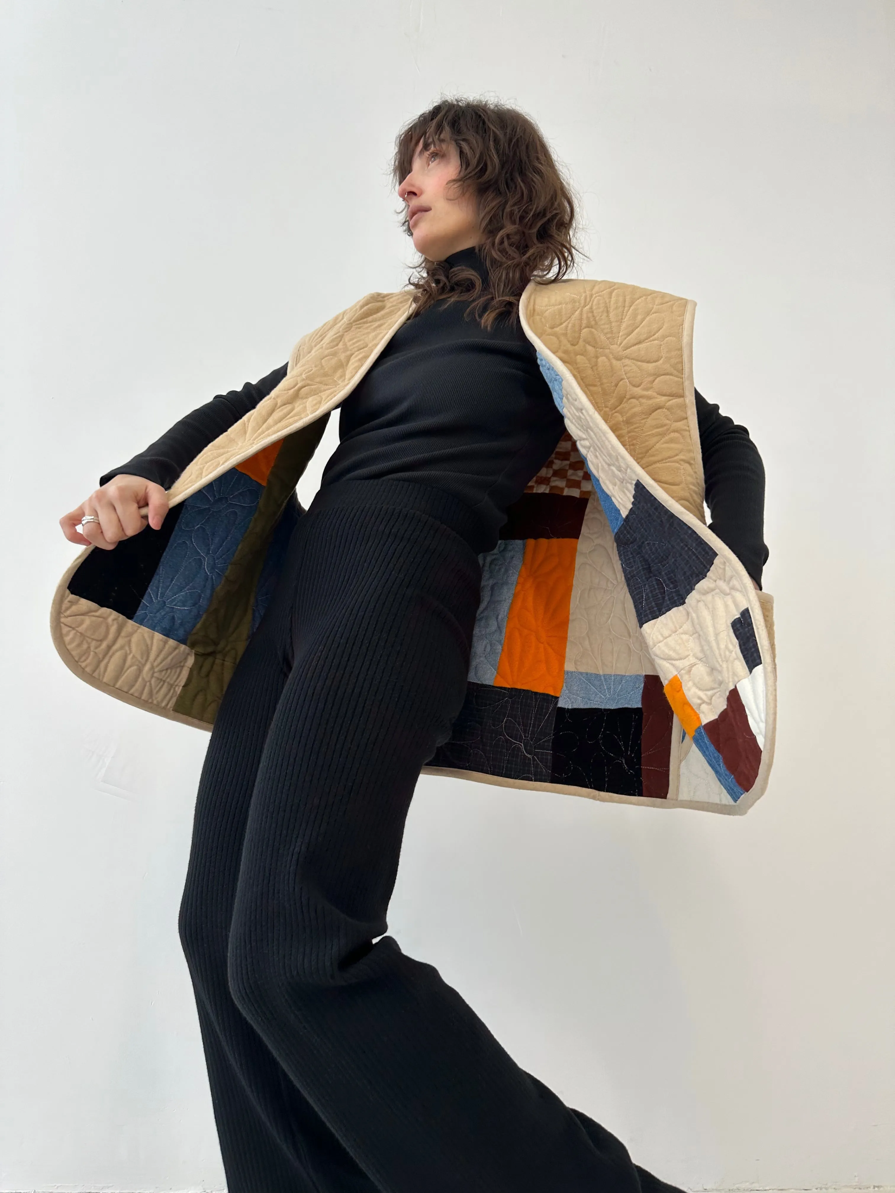 The vest sold by Odeyalo