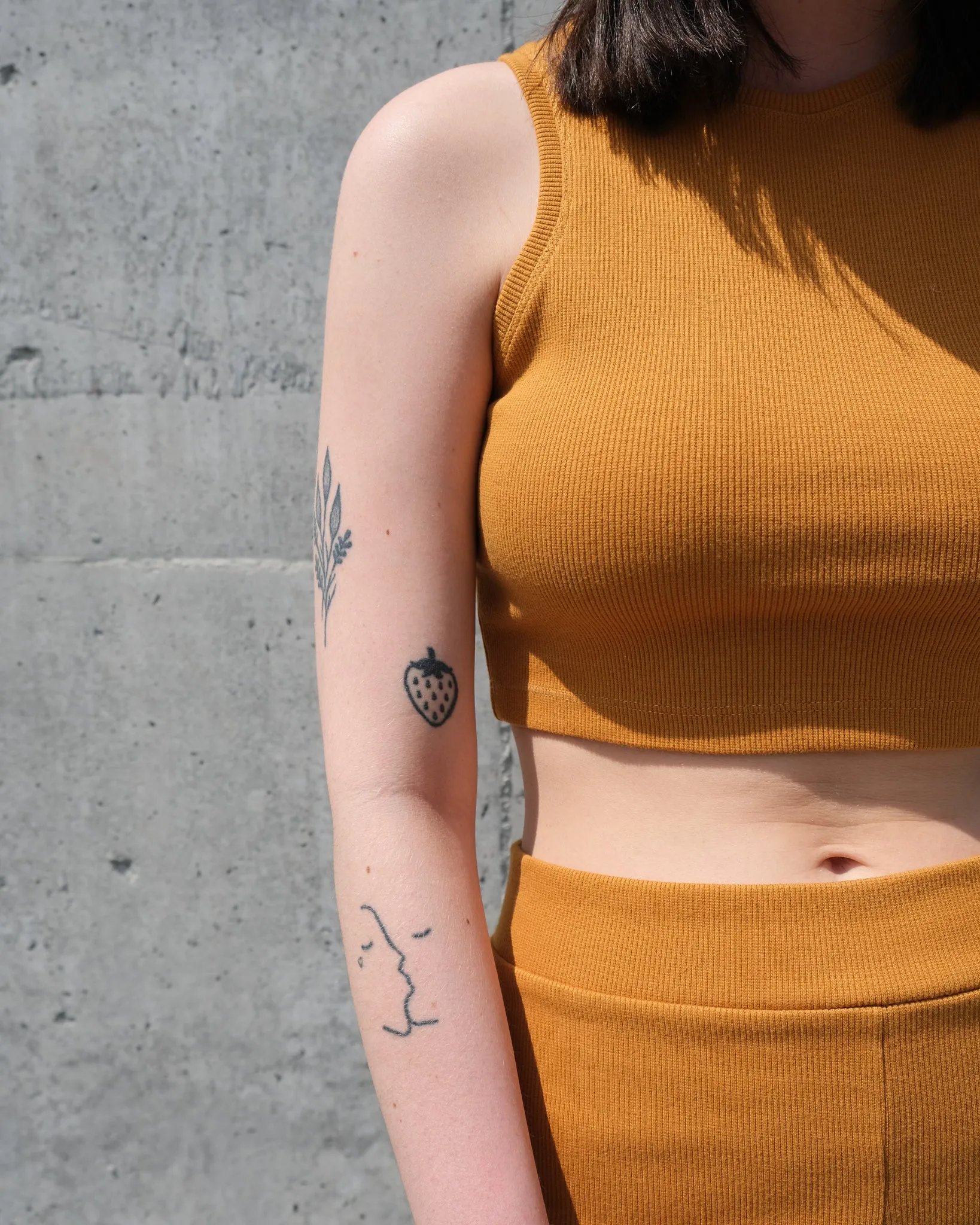 TINCSET cumin bodycon top sold by Odeyalo product image thumbnail 4