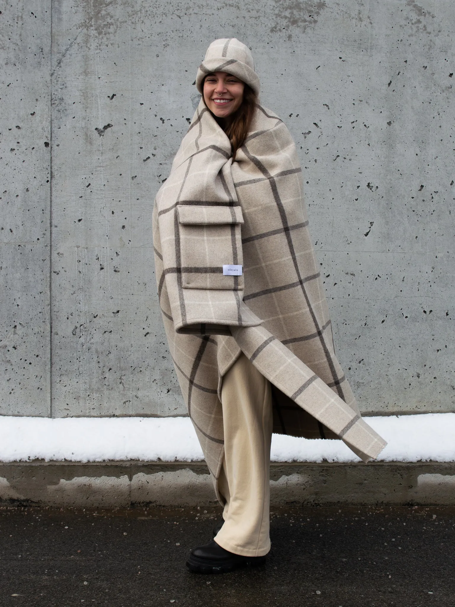 TONI plaid blanket sold by Odeyalo product image thumbnail 2