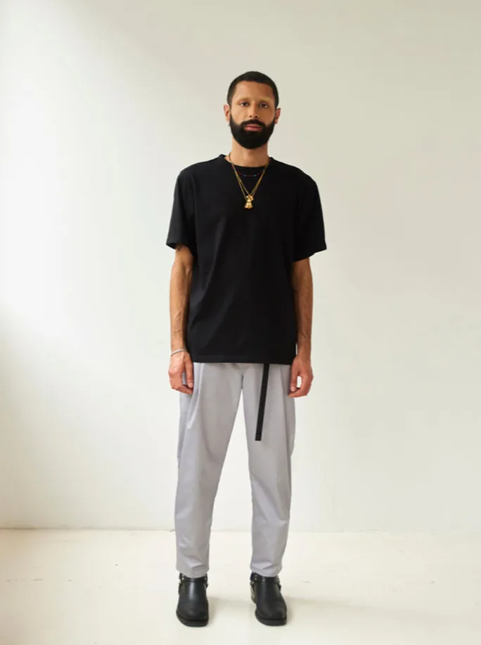 VERI - Elio Tee - Black sold by Odeyalo