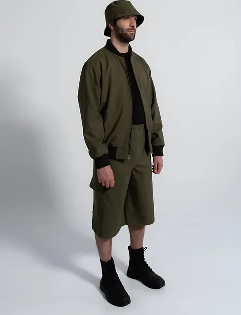 1ER MAI - Reversible Bomber Jacket in olive green/black sold by Odeyalo product image thumbnail 4
