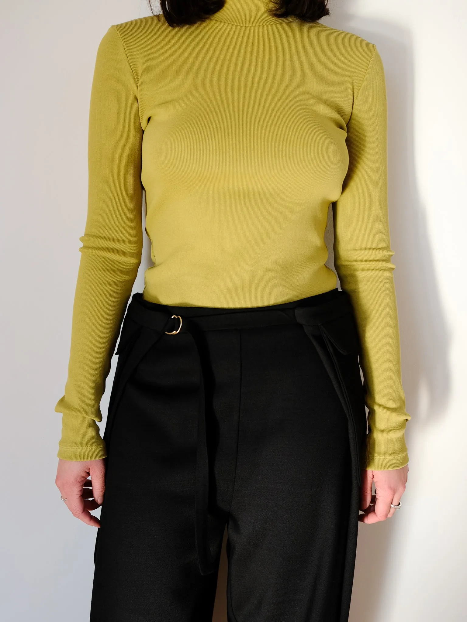 DAX black wool pant sold by Odeyalo product image thumbnail 5