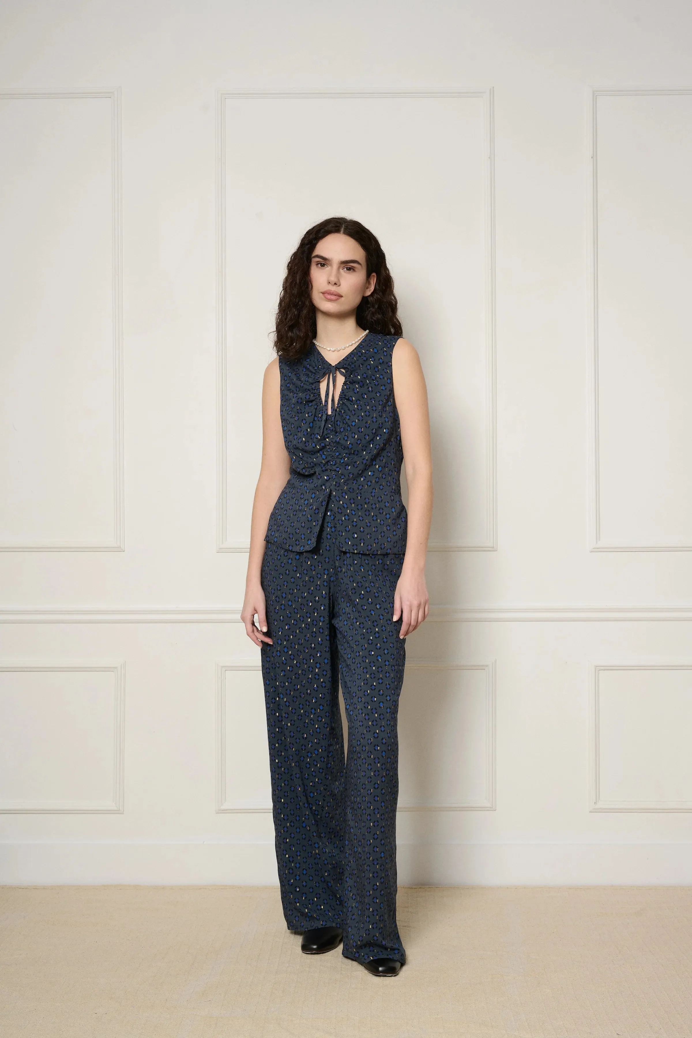 dorsaLi - Plumdesir Top sold by Odeyalo product image thumbnail 2