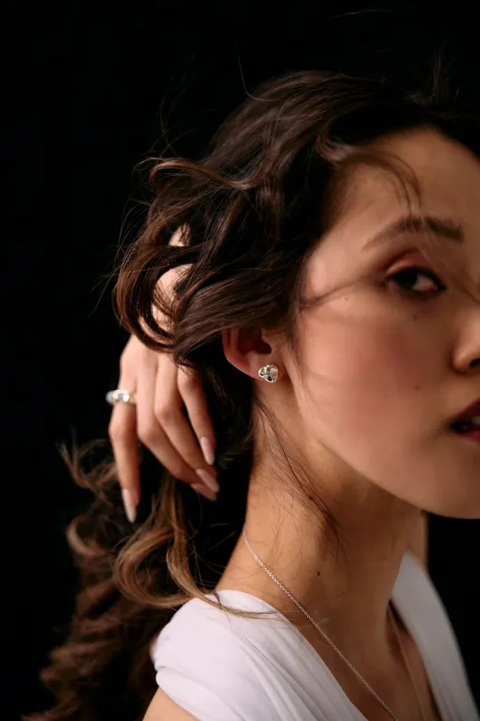 Séola atelier - Flore stud earring sold by Odeyalo