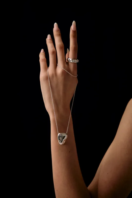 Séola atelier - Heart pendant sold by Odeyalo