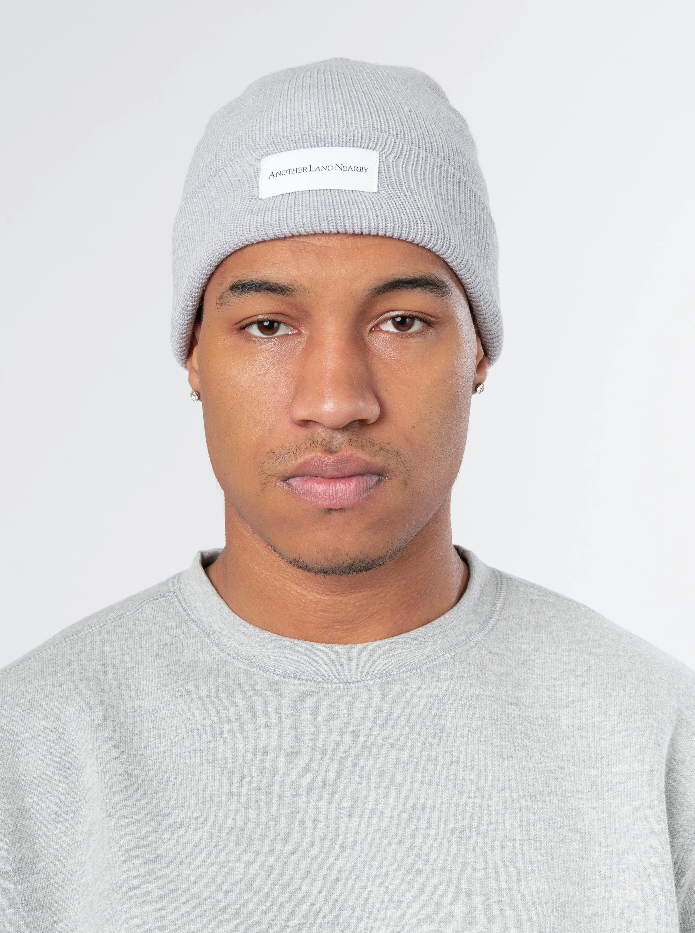 ALN - Thuya pale grey beanie in merino wool sold by Odeyalo