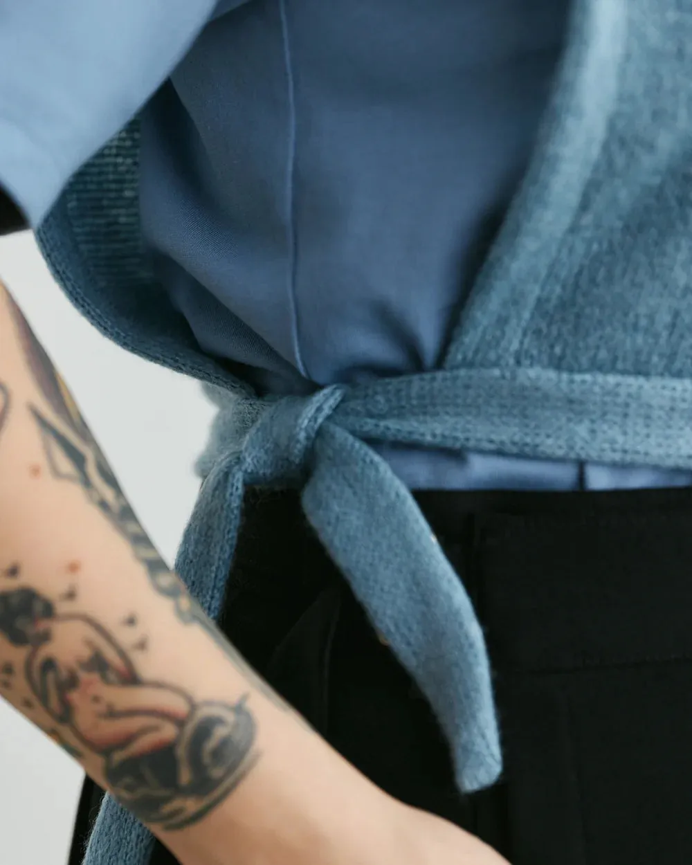 VERI- Lago Neck Warmer sold by Odeyalo