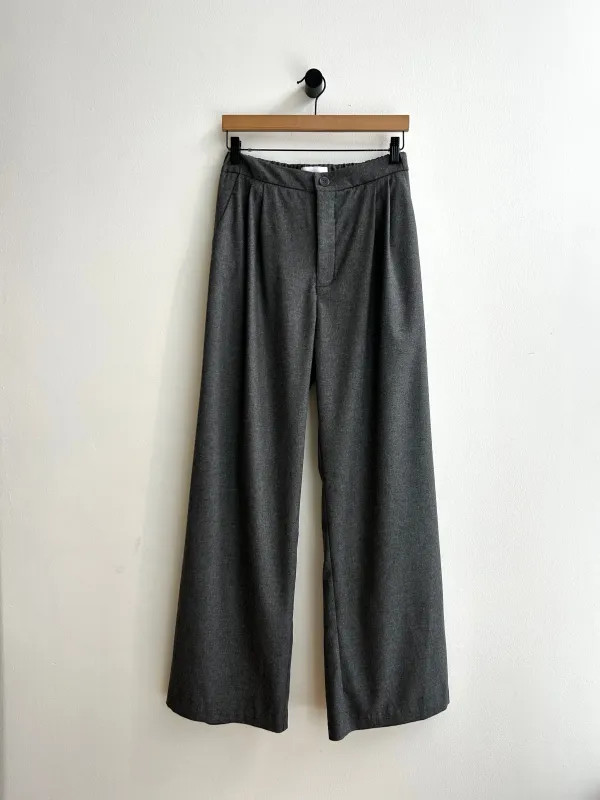 KAVIAR Grey WOOL trousers made by Odeyalo