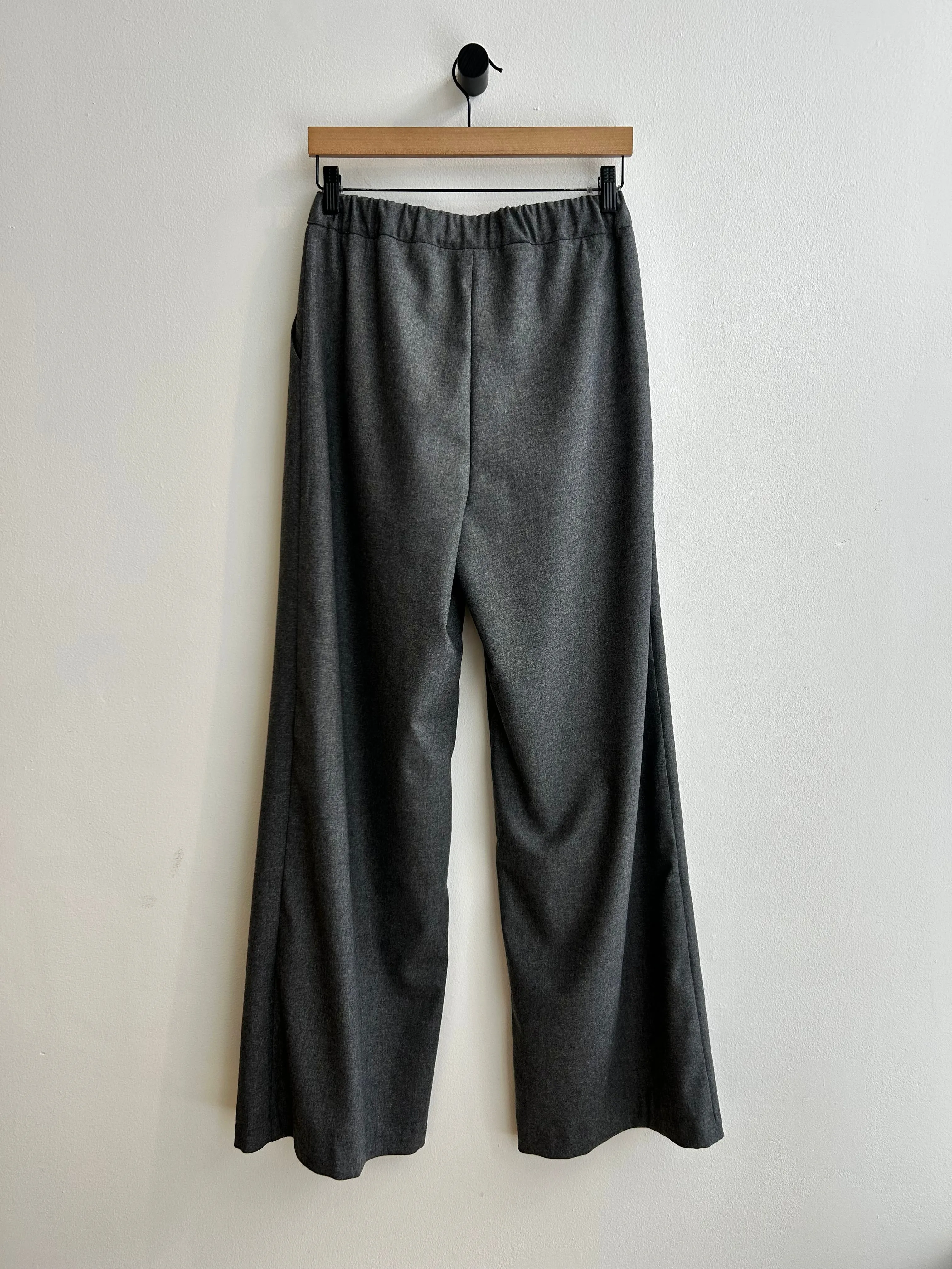 KAVIAR Grey WOOL trousers sold by Odeyalo product image thumbnail 2